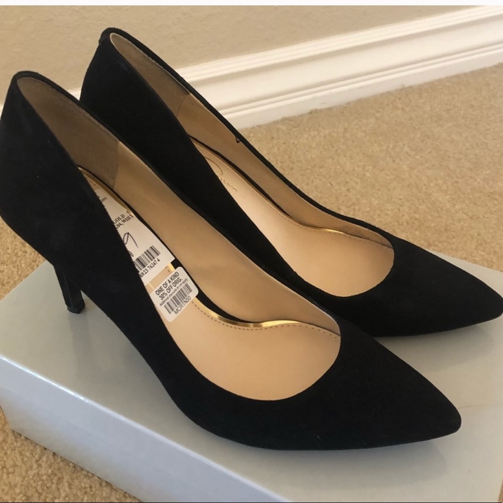 Suede shoes heel